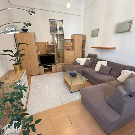 Oktogon Apartment