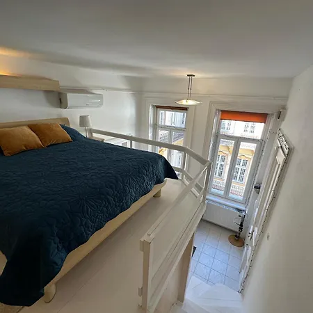 Apartment Oktogon *
